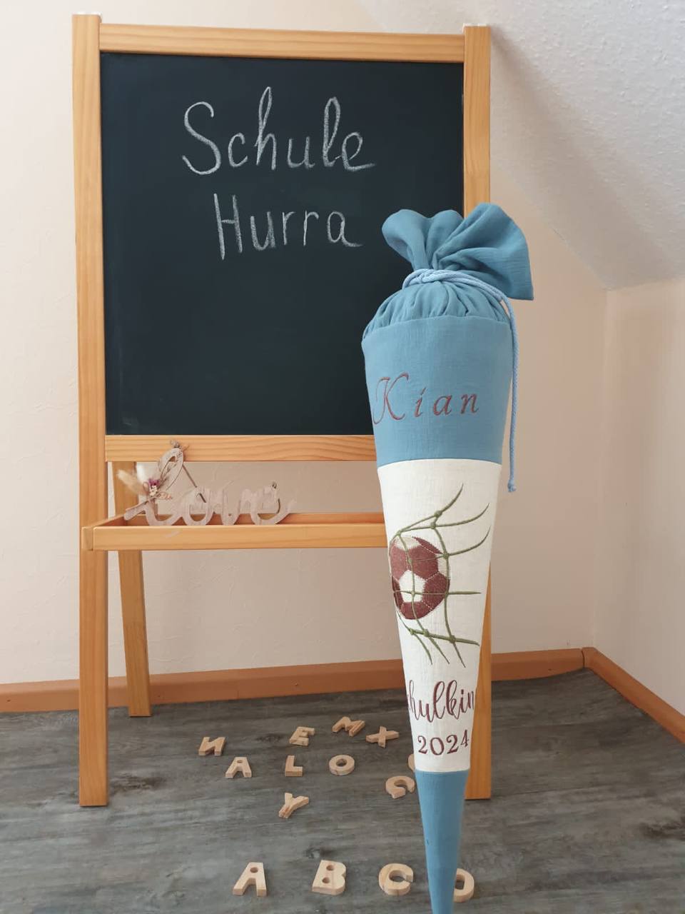 Schultüte Fußball 70cm, personalisiert, Zuckertüte, Schultüte für Jungs, Schultüte für kleine Fußballfans (ohne Rohling)