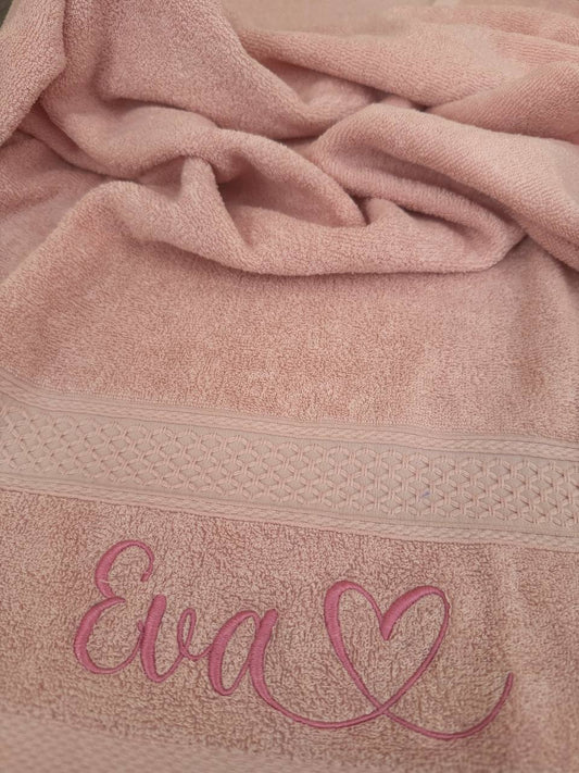 Personalisierte Handtücher mit gesticktem Namen – Rosa für Mädchen / Blau für Jungen – 3 Größen