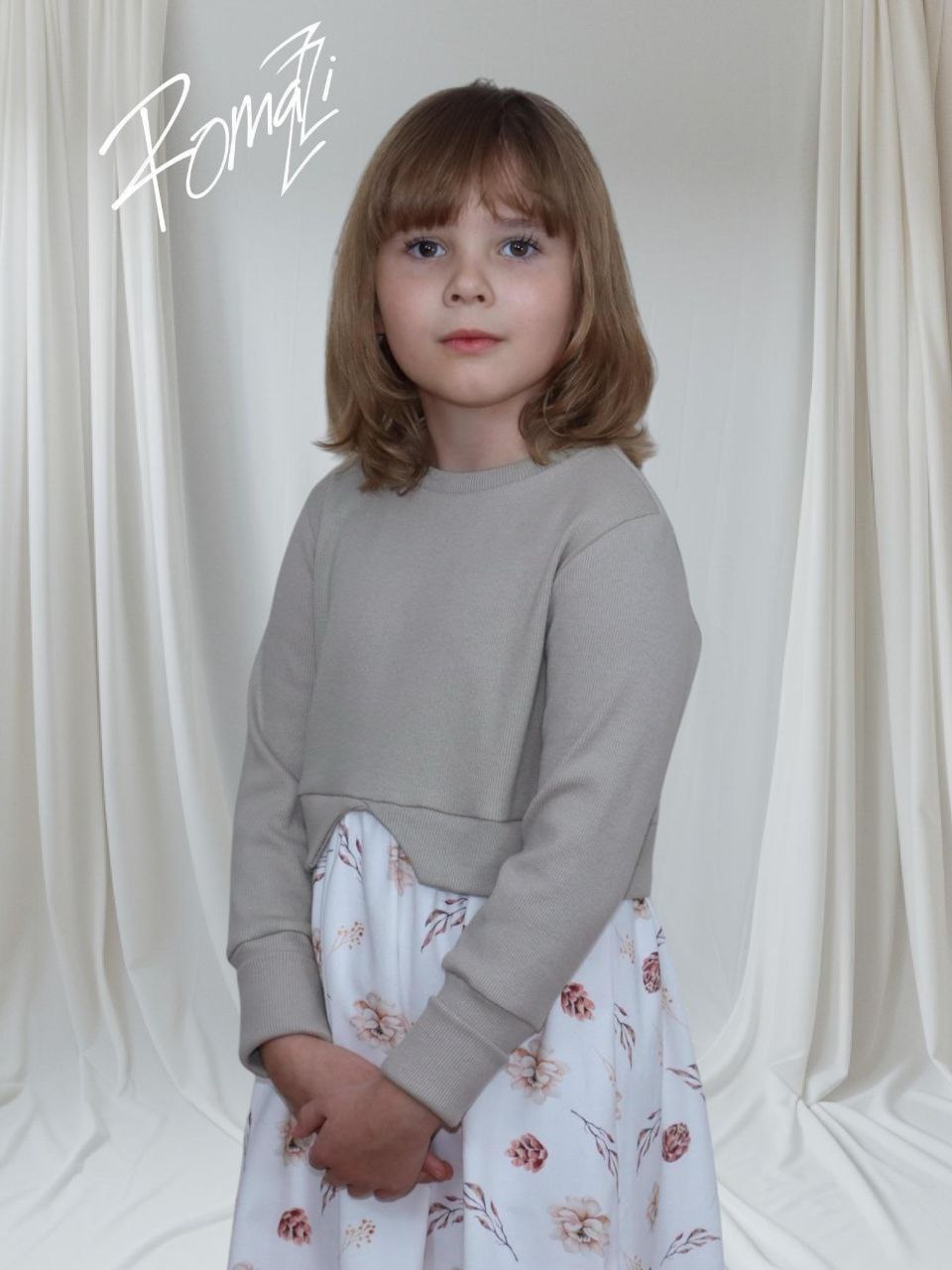Kleid - Mädchen Kleid aus Bündchen und Baumwolljersey mit Taillenband.