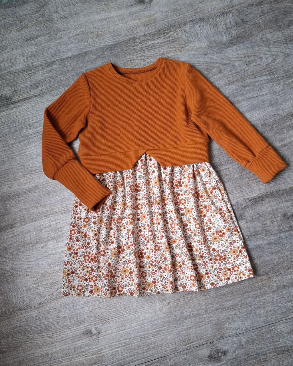 Mädchenkleid aus  Waffelstrick- Jersey– handgemacht –Terrakotta - Blumenmuster – Größen 110–140– Kinderkleid festlich & alltagstauglich