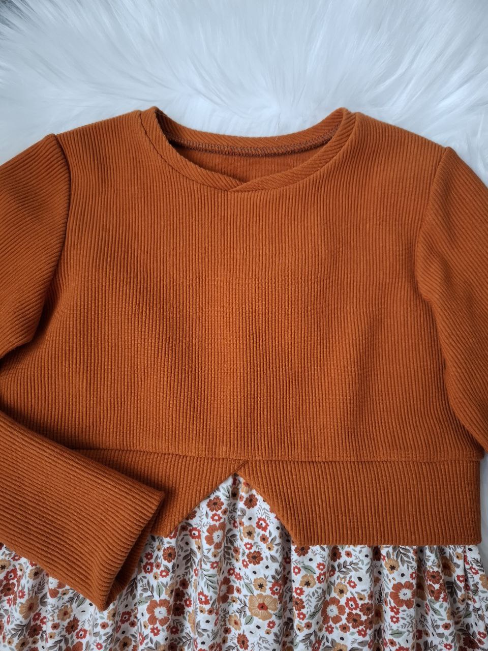 Mädchenkleid aus  Waffelstrick- Jersey– handgemacht –Terrakotta - Blumenmuster – Größen 110–140– Kinderkleid festlich & alltagstauglich