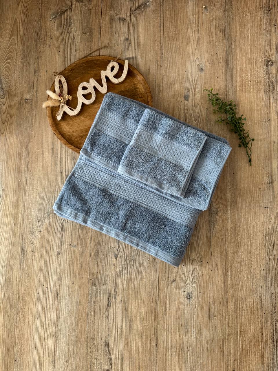 Personalisierte Handtücher mit gesticktem Namen – Rosa für Mädchen / Blau für Jungen – 3 Größen