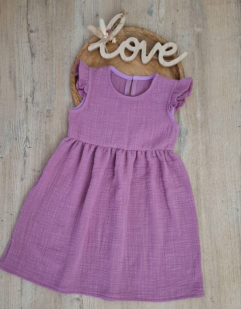 Musselin Kleid Mädchen – Baby Kleid mit Flügelärmeln – Sommerkleid aus Baumwolle – Handgemachtes Kinderkleid.