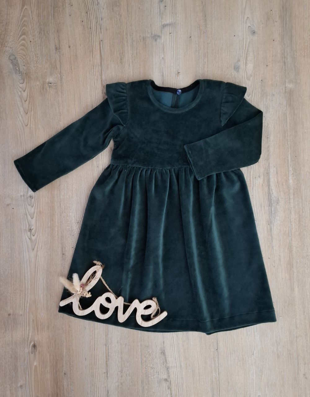 Mädchen Kleid aus Nicki-Stoff in Smaragdgrün – mit langen Ärmeln & Rüschen am Oberarm – Größe 68–122