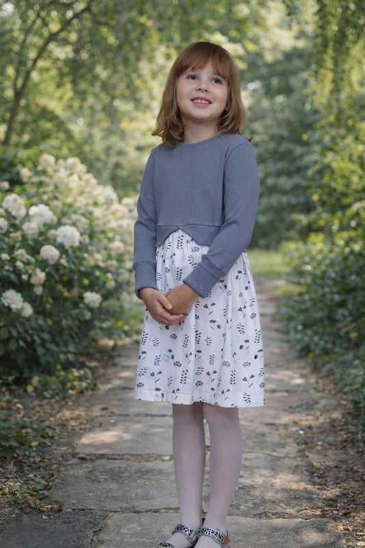 Kleid - Mädchen Kleid aus Bündchen und Baumwolljersey mit Taillenband.