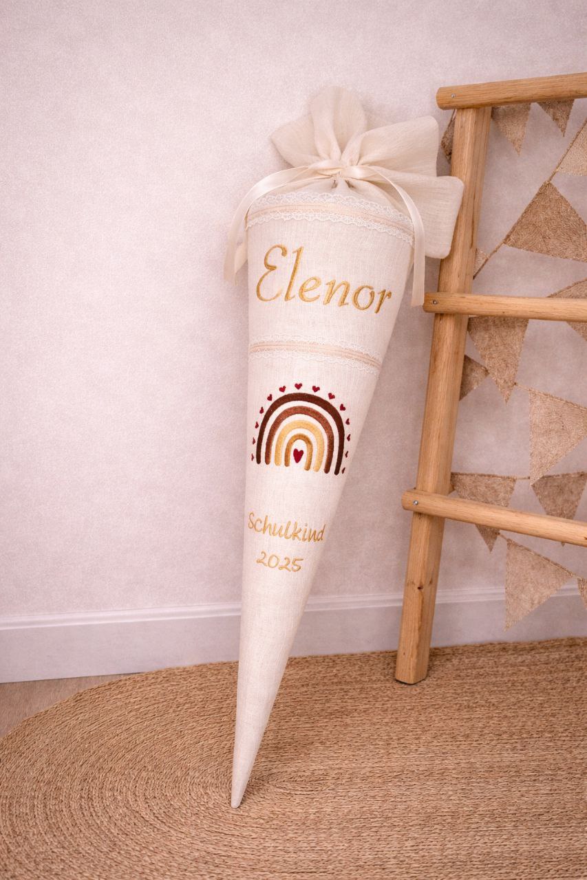 Personalisierte Schultüte Regenbogen aus Musselin Beige – 70 cm mit Papprohling – Name & Jahr bestickt – Boho Einschulung Mädchen