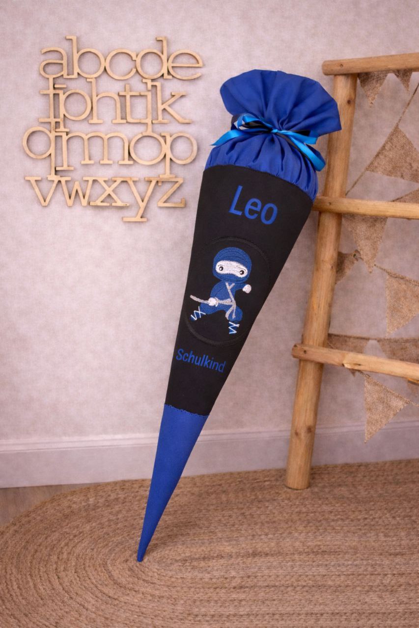 Personalisierte Schultüte Ninja schwarz blau – 70 cm mit Papprohling – Stoff Schultüte Junge aus Canvas – Name bestickt – Einschulung
