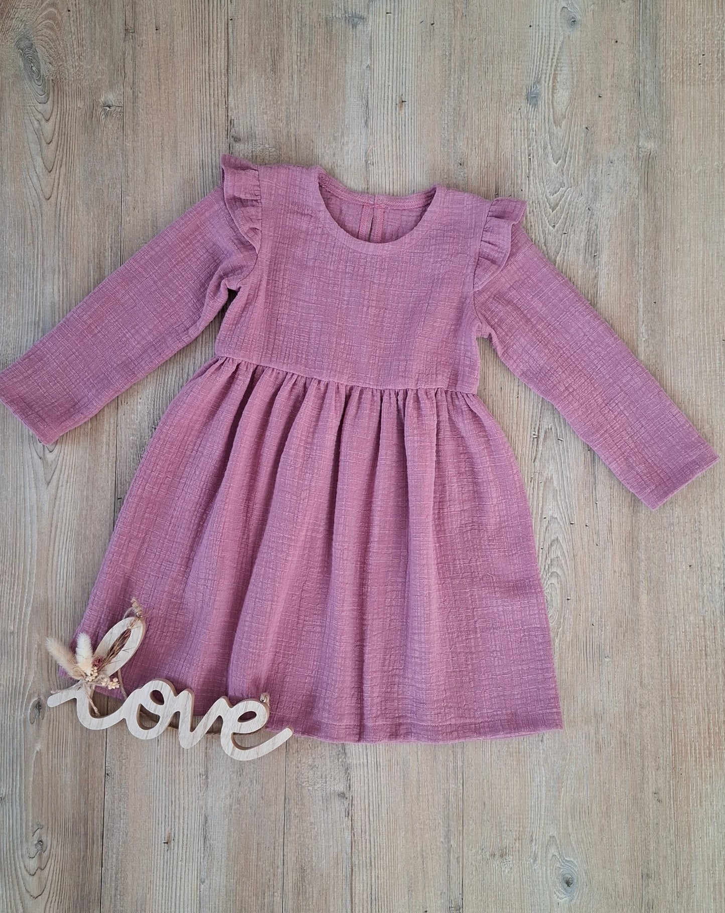 Musselin Kinderkleid mit Rüschen – Handgefertigt in vielen Farben